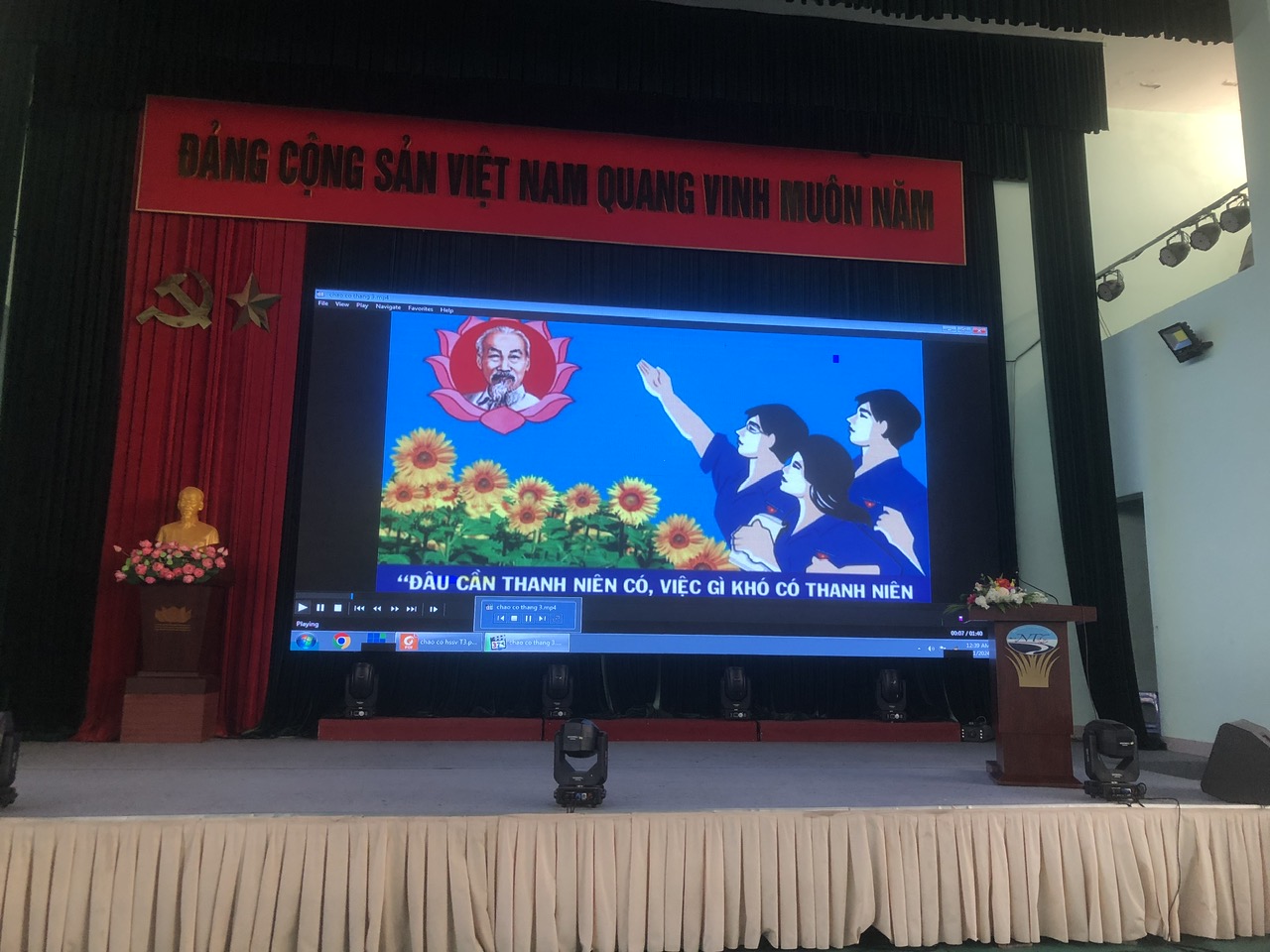 ĐOÀN TRƯỜNG TỔ CHỨC HỌC TẬP, QUÁN TRIỆT, TUYÊN TRUYỀN CHUYÊN ĐỀ HỌC VÀ LÀM THEO TƯ TƯỞNG, ĐẠO ĐỨC, PHONG CÁCH HỒ CHÍ MINH
