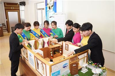 Tổ chức diễn đàn chia sẻ kinh nghiệm nghiên cứu khoa học sinh viên