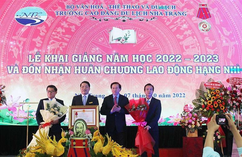 Trường Cao đẳng du lịch Nha Trang thông báo về Nghiên cứu khoa học