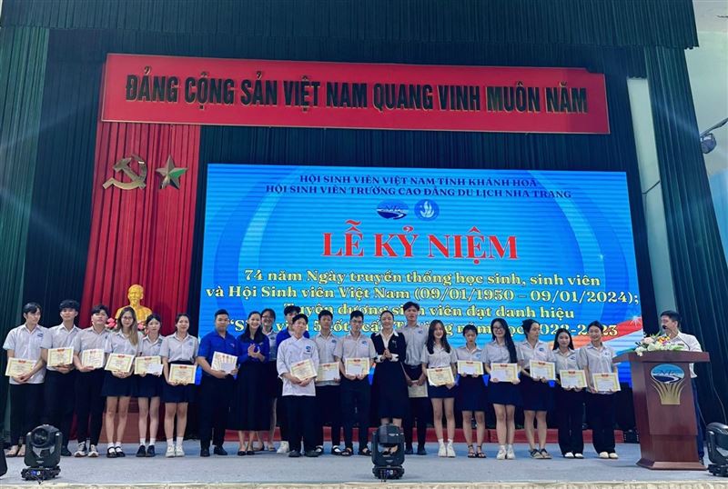 Trường Cao đẳng Du lịch Nha Trang: Kỷ niệm 74 năm Ngày truyền thống Học sinh, sinh viên và Hội Sinh viên Việt Nam