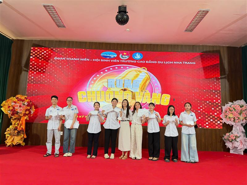 Sôi nổi sân chơi ngoại ngữ dành cho sinh viên Trường Cao đẳng Du lịch Nha Trang