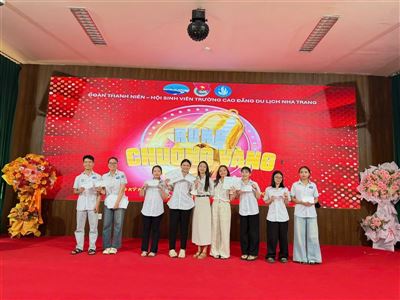 Sôi nổi sân chơi ngoại ngữ dành cho sinh viên Trường Cao đẳng Du lịch Nha Trang