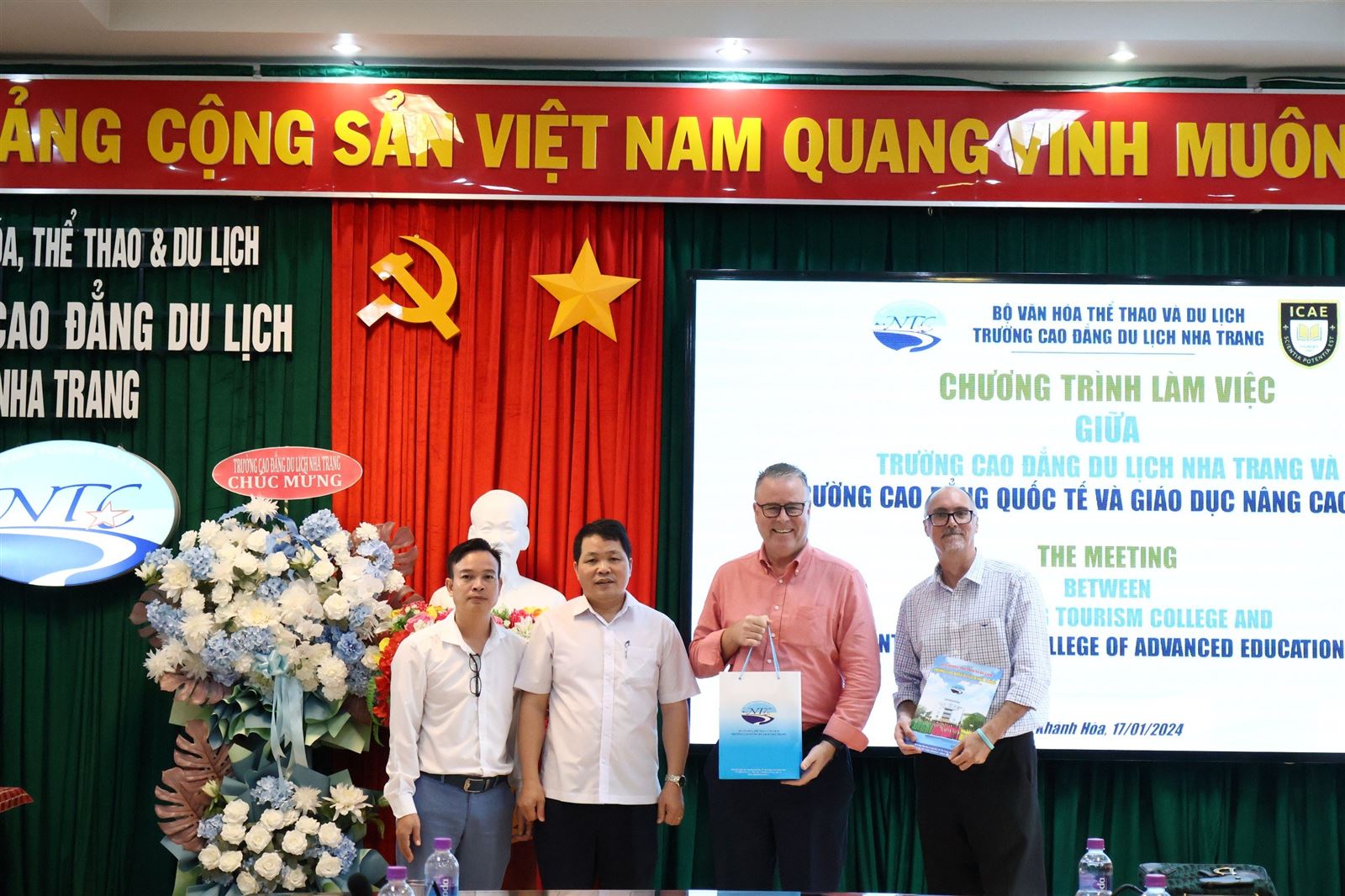 HỢP TÁC QUỐC TẾ